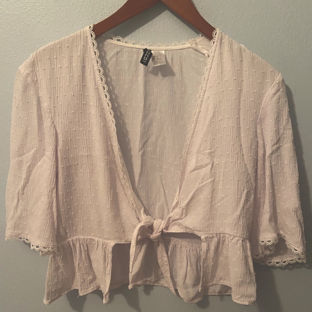 H&M white detailed tie front blouse size 4